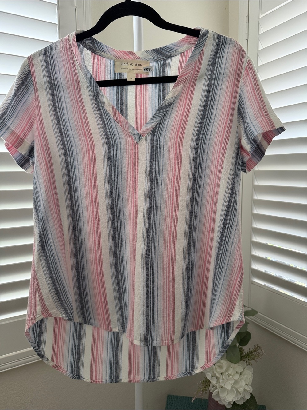 cloth & stone Striped V-Neck Short Sleeve Top in Pink and Blue